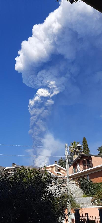 B&B Alle Falde Dell'Etna 扎费拉纳-埃特内阿 外观 照片